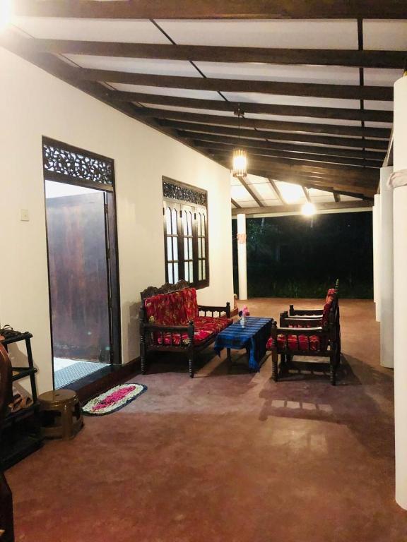 Thesara Guest & Villa, Mirissa (jih)