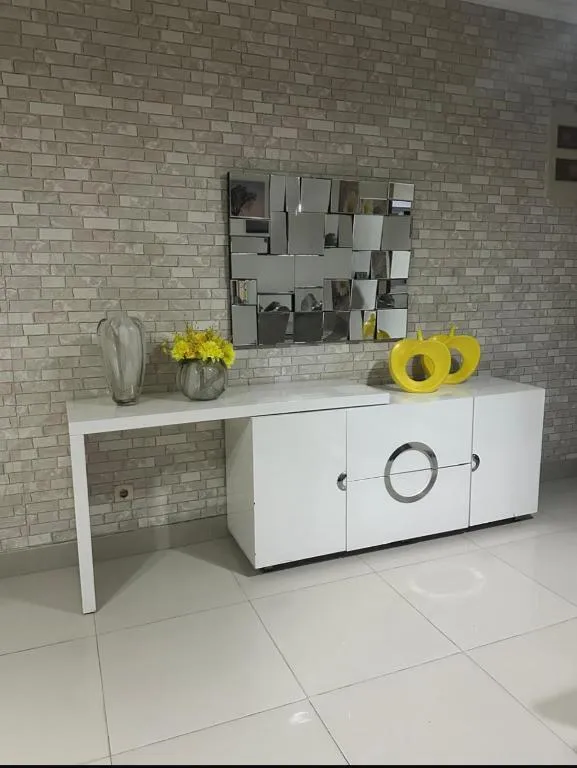 Júlia House, hotel in Luanda