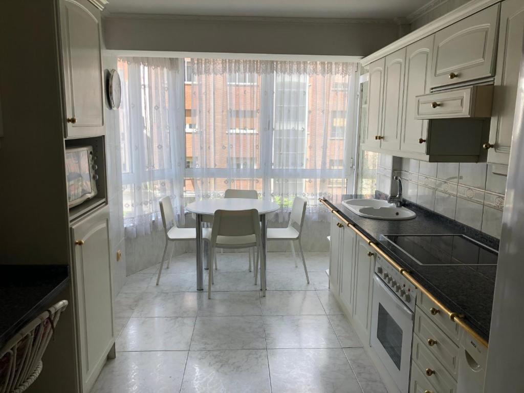 Beautiful central apartment with Wifi VUT-LE-339 - 2