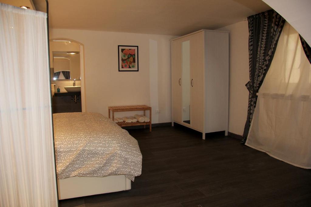 Katana Apartments photo