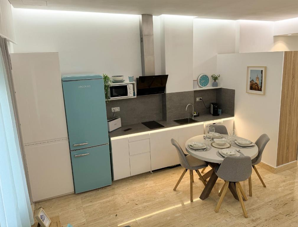 Apartamento céntrico cerca de Torres de Serrano y Viveros - 5