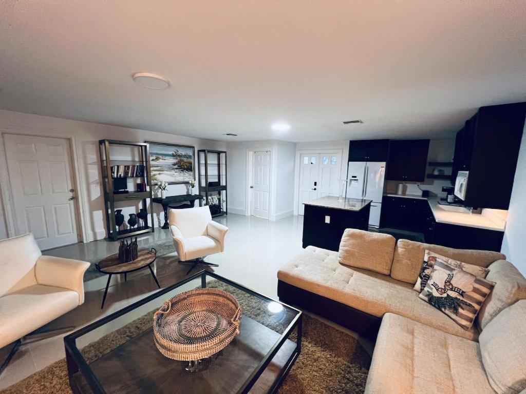 Stay a while, Bonita Springs