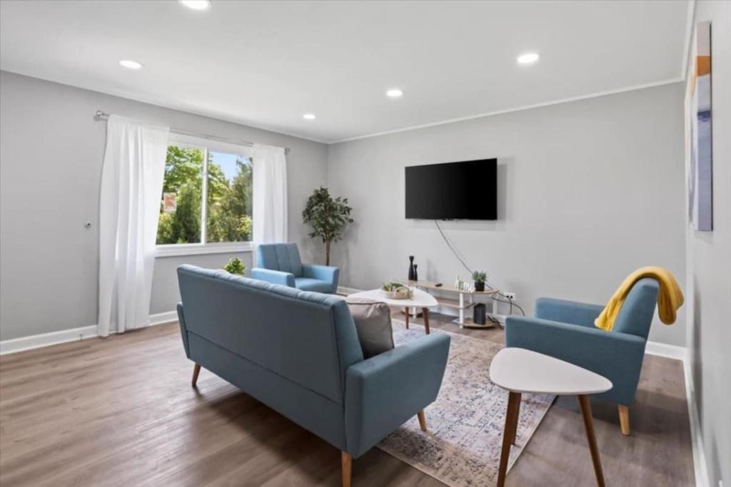 3BR Gem in Wheeling, Wheeling