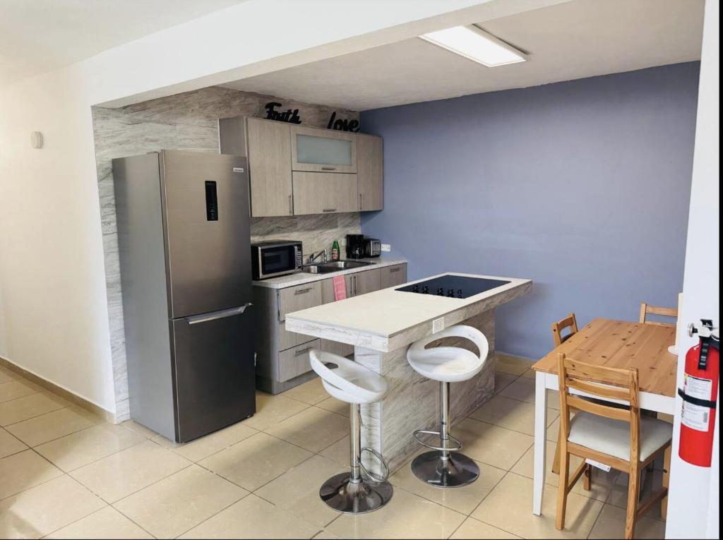 Hollywood Apartments - H 객실