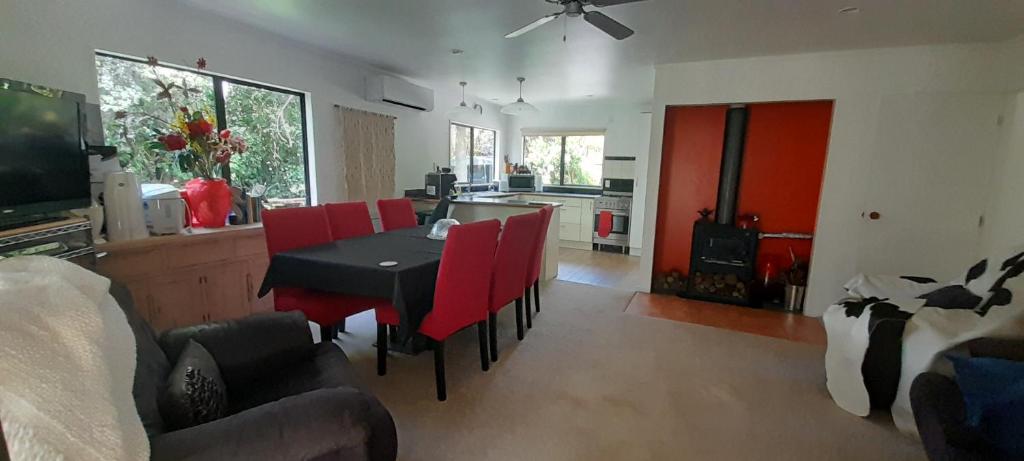 Cosy Unit 3 bdrms Two dogs live onsite with me, Waipapa