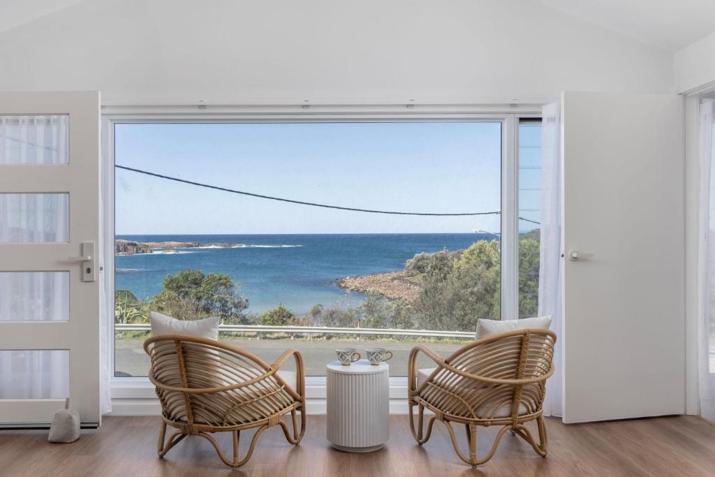 Waves at Boat Harbour, 65 Kingsley Dr - stunning house, fantastic waterviews and dog friendly, Boat Harbour