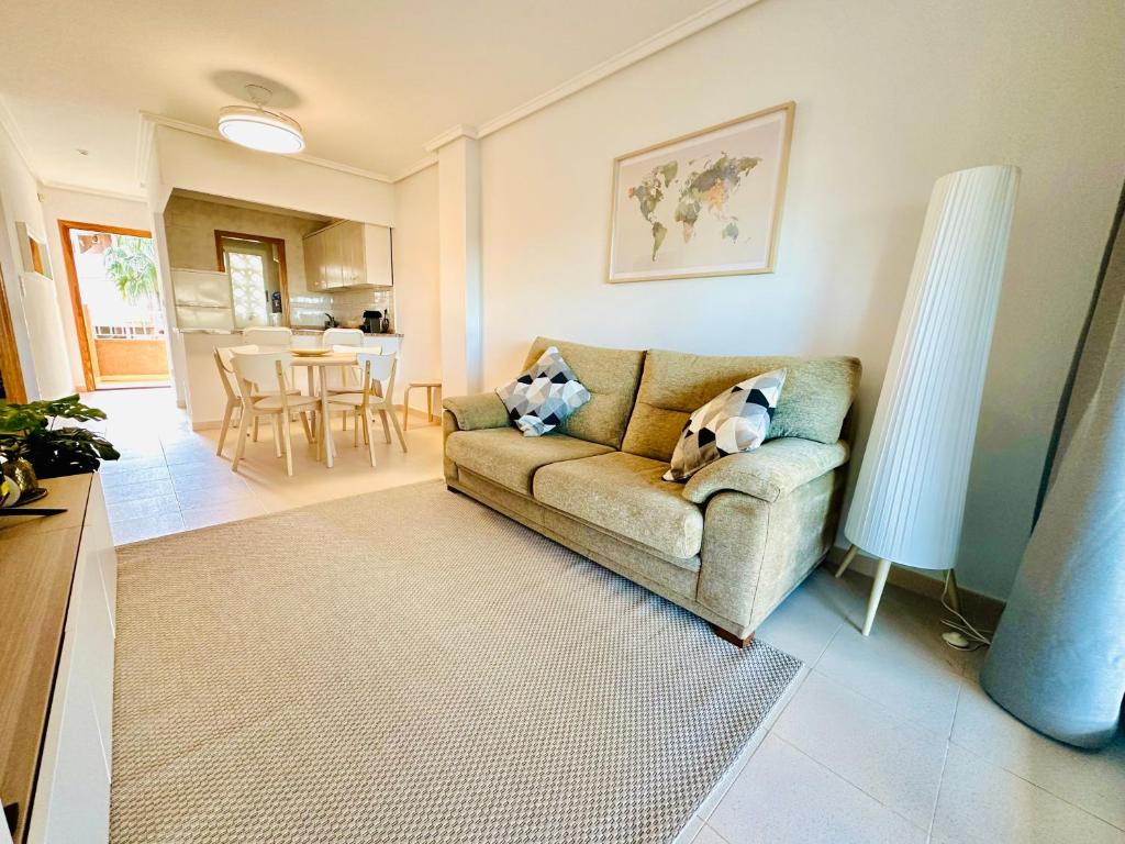 Apartamento junto al mar en Arenales del Sol - 4