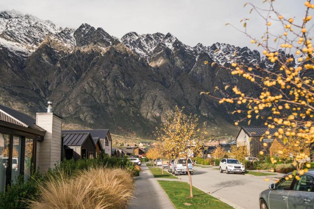 The Remarkable Guesthouse, Queenstown Airport