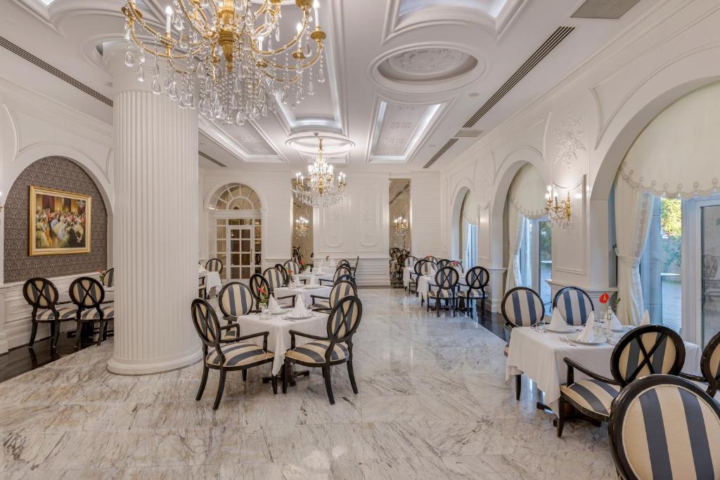 Dobedan Exclusive Hotel & Spa ''Ex Brand Alva Donna Exclusive Hotel & Spa'' — Restaurant & bars in Boğazkent