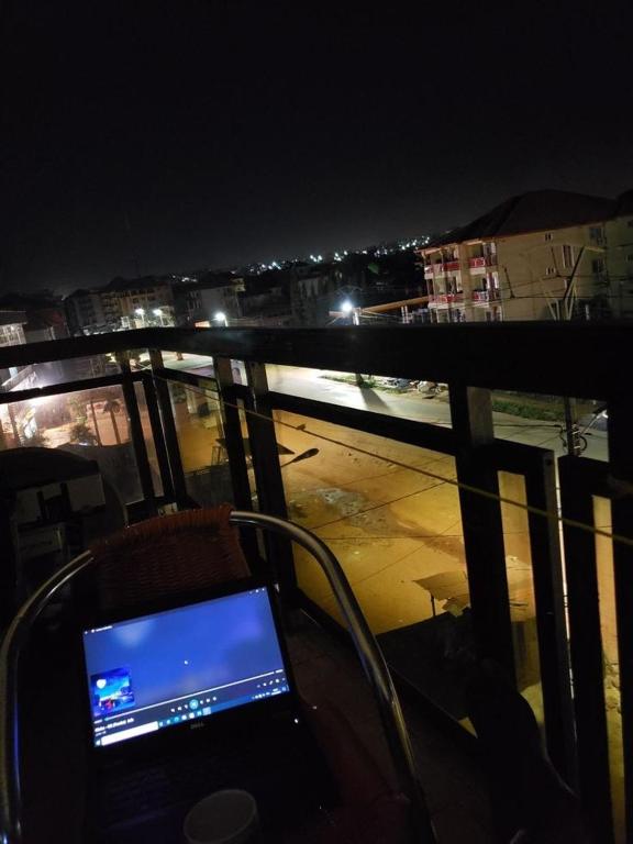 Luxury bastos, Yaoundé