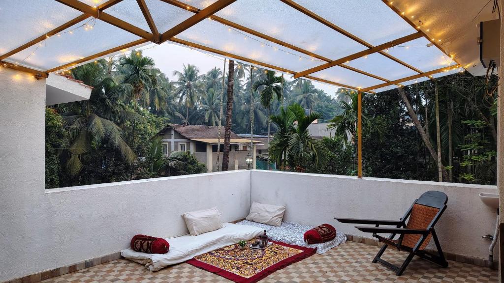 The ocean's Edge, Revadanda