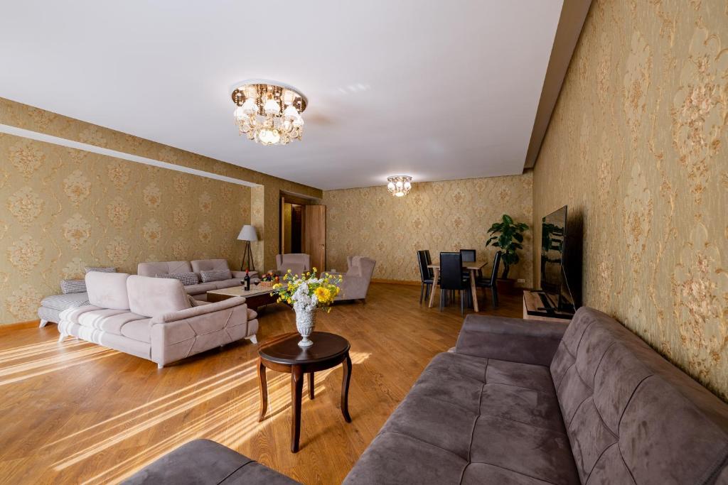 Luxurious Apartment In The Central Tbilisi, Tbilisi