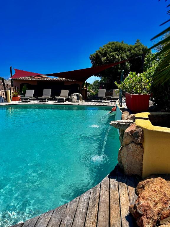 スイミングプール