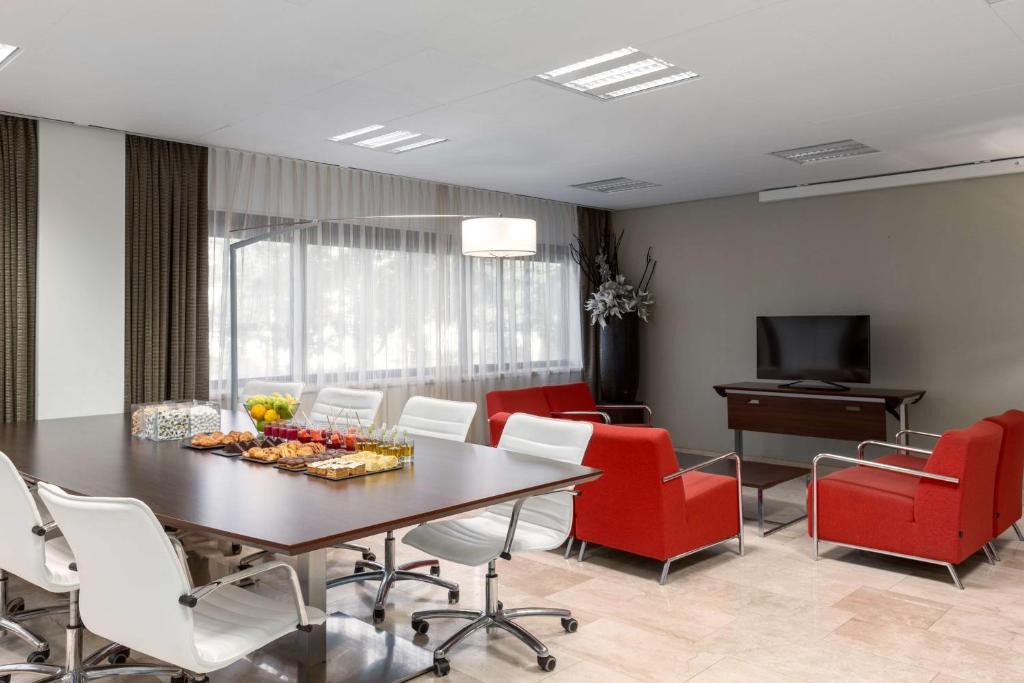 NH アムステルダム ズイド ホテル (NH Amsterdam Zuid Hotel) 会議室