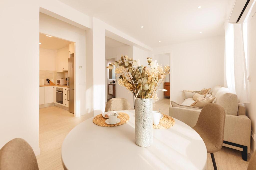 Bravissimo Jaume I Penthouse, with 3 bedrooms - 5