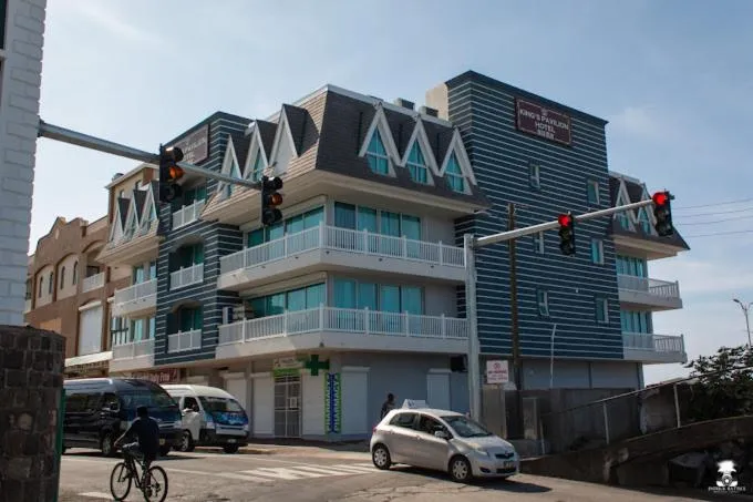 Kings Pavilion Suites Hotel, hotel in Basseterre