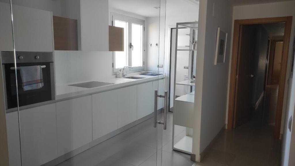 Deluxe 3 Bedroom by Aqua Apartments, Marbella - 4