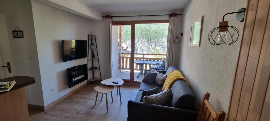 Les Orres 1800 vue montagne 4 à 6 couchages avec parking - 1