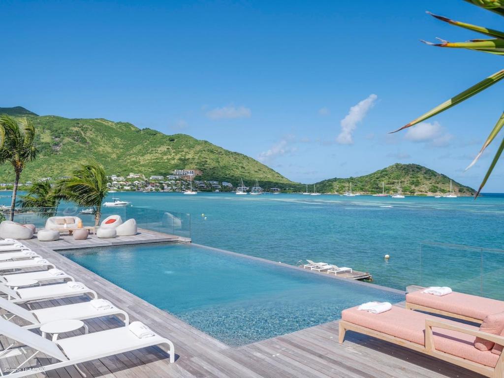 This is a great location for beaches, Cul de Sac