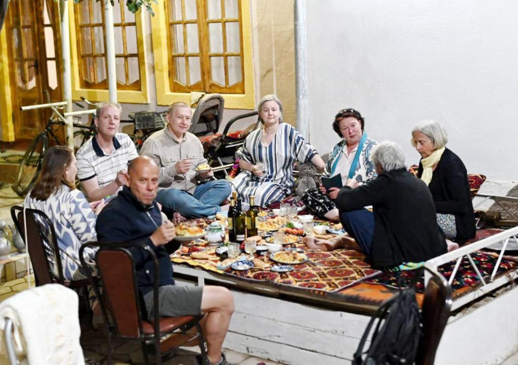 Soliha and Yulduz, Buchara