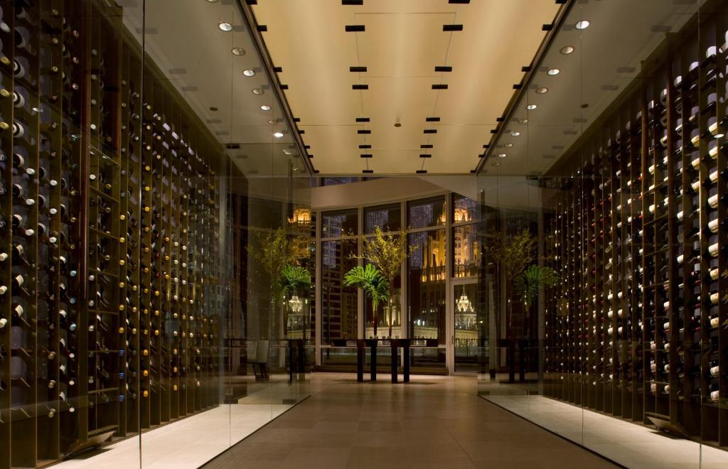 Trump International Hotel & Tower Chicago Photo 35