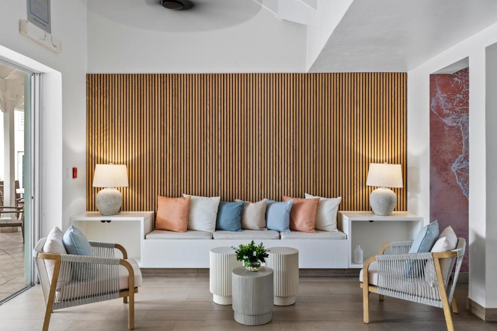 Lobby, Ports of Call Resort in Providenciales