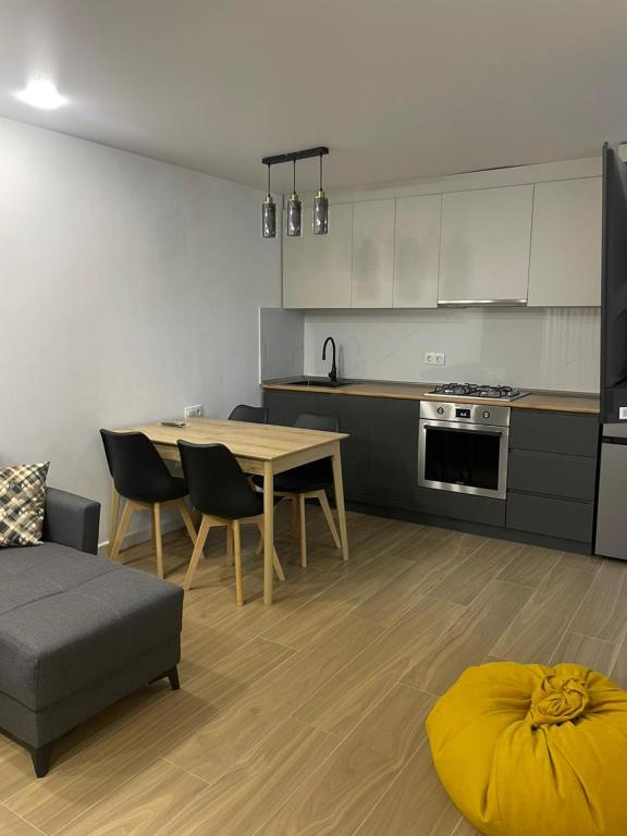 viziting Inga, Batumi International Airport