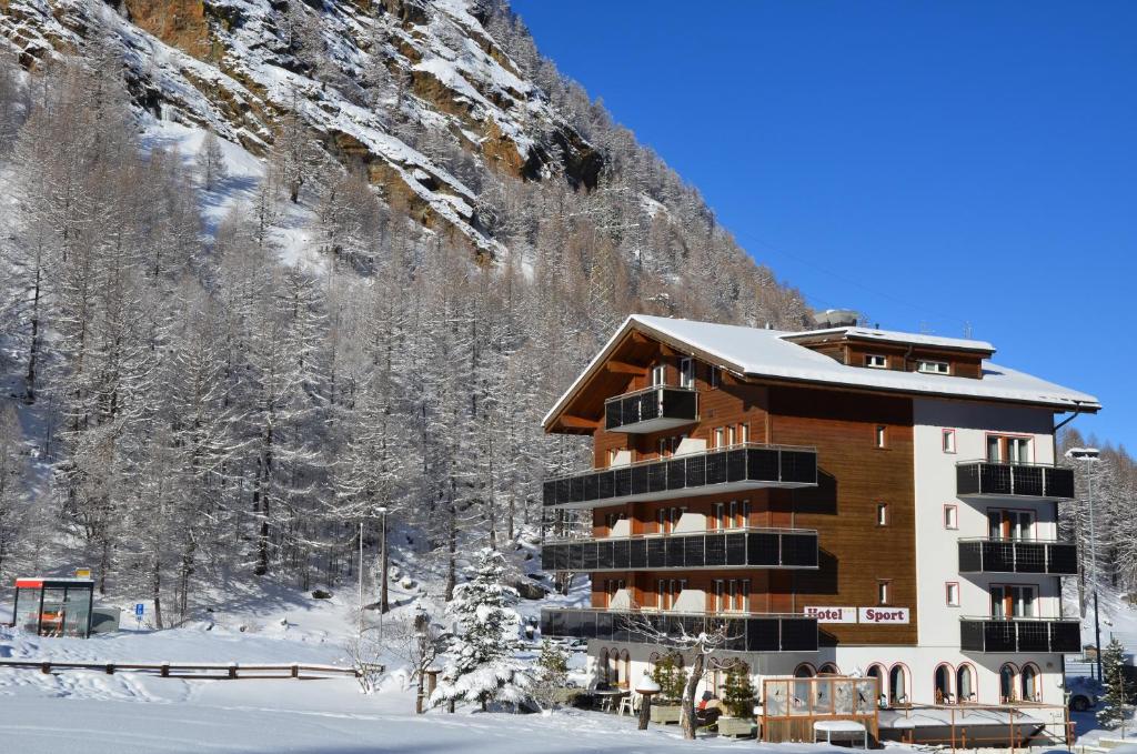 Ski-In/Ski-Out Hotel Sport - 4