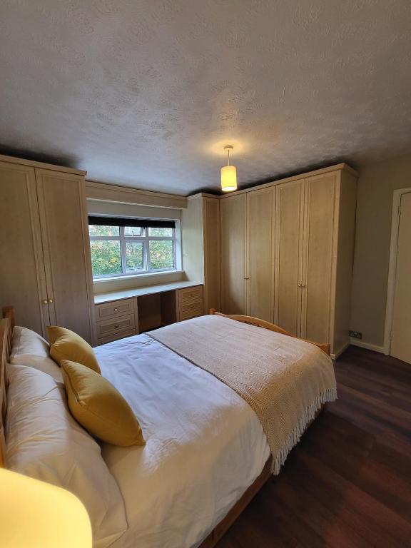 Tile Cross Entire Apartment - Near Airport, NEC & More, Birmingham