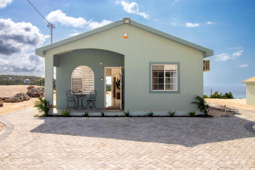 Sunset at ArecaHomes, Beach Access, Pool, Water Park, Discovery Bay