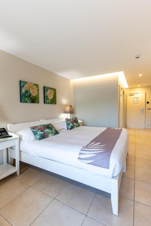 Comfort - Kolmen hengen huone - Puutarhanäköala