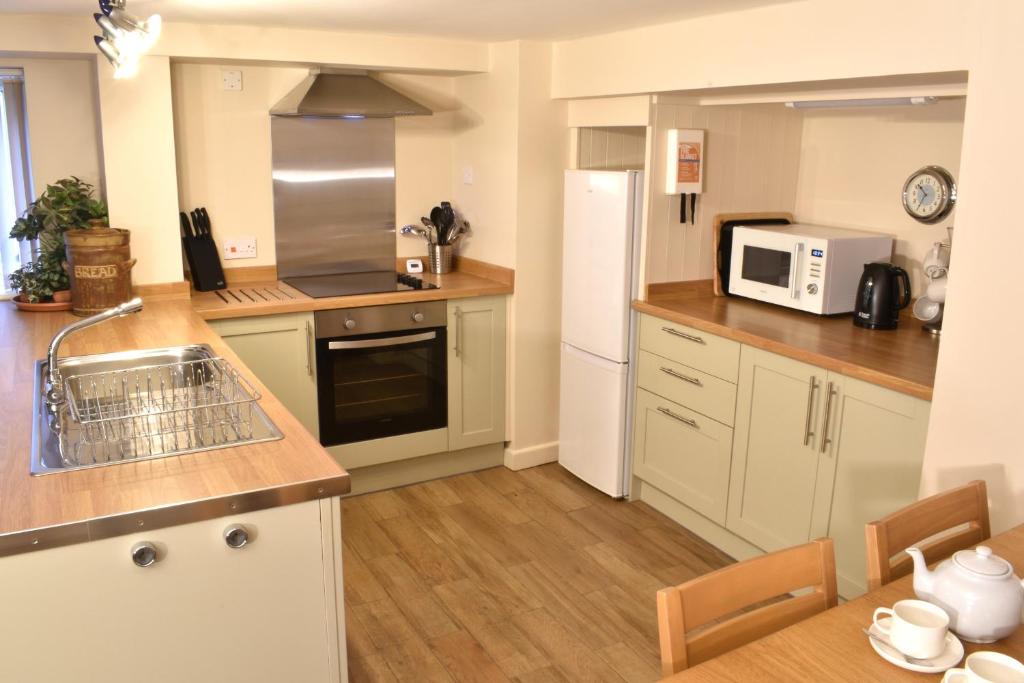 Kingfisher Cottage, Trelech photo 6