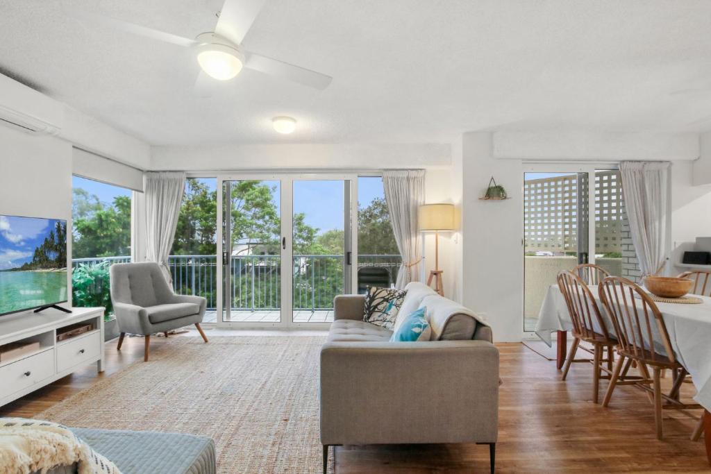 Windbourne Unit 6 101 The Esplanade Golden Beach, Golden Beach