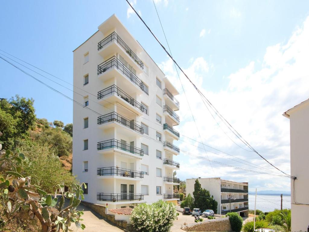 Apartment in Rosas near Platja dels Palangrers - 1