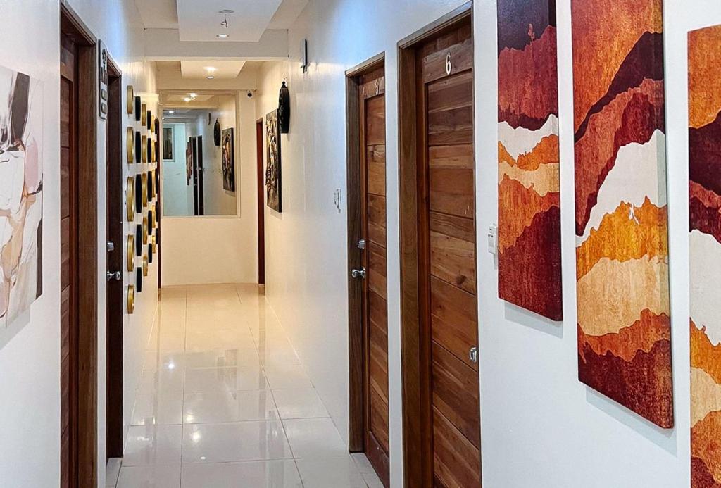 어반뷰 앳 발자인 이스트 직원