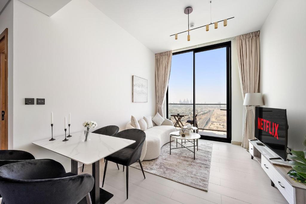 VayK - Bright and Stylish 1BR Apartment in JVC, Dubaj