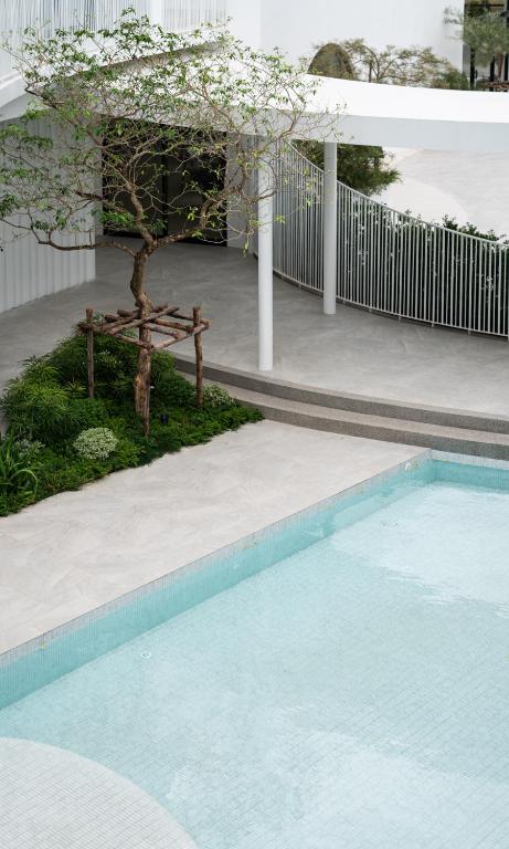 スイミングプール