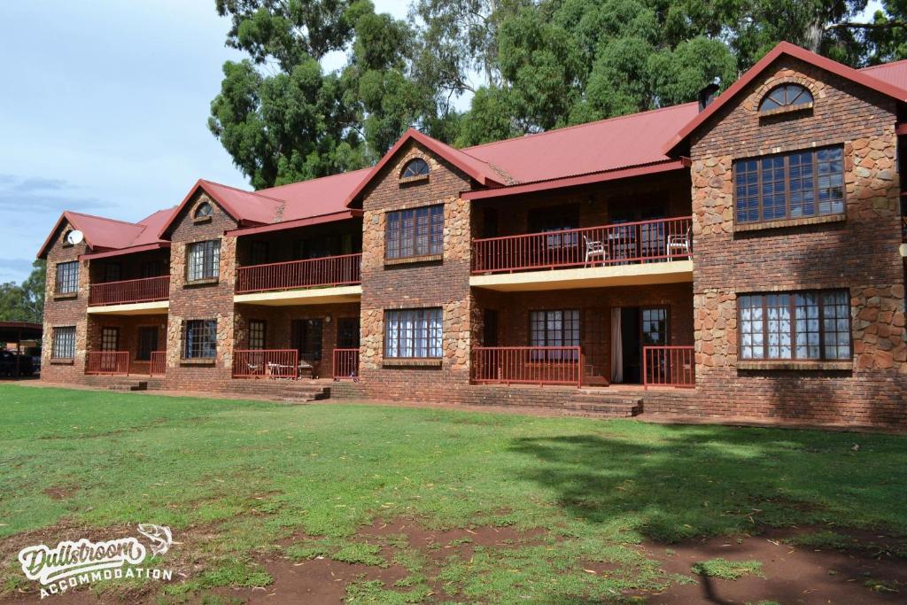 The Yems, Dullstroom