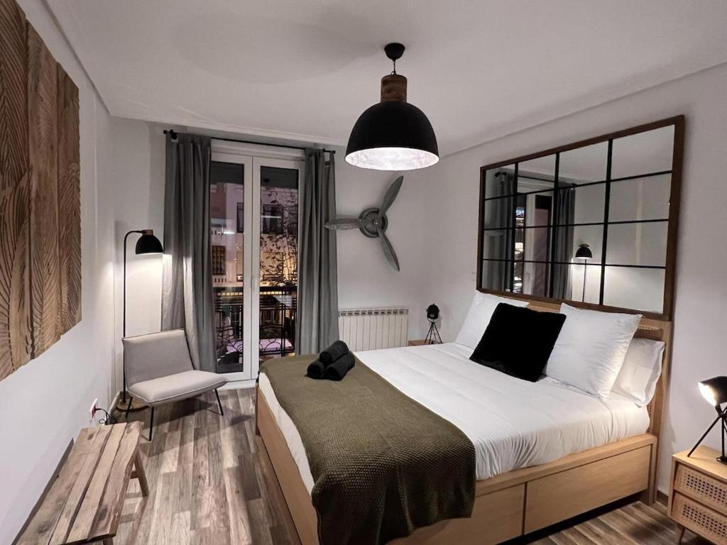 La Vinoteca del Artista by Apartamentos Logrono - 1