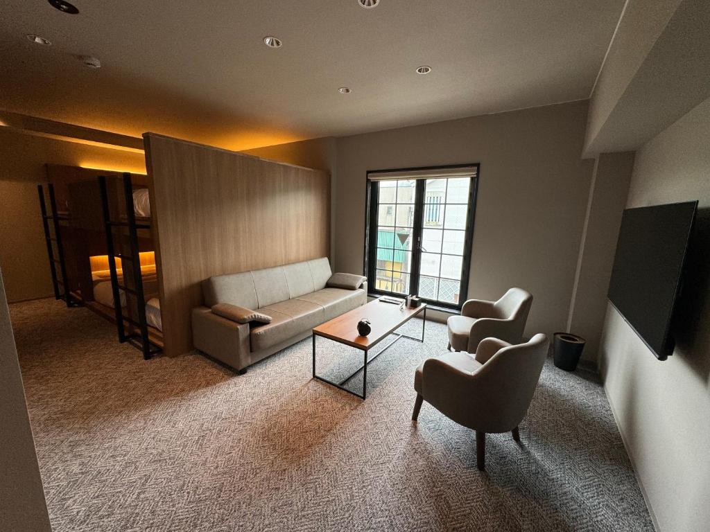 젬스 유후인 (GEMS YUFUIN)