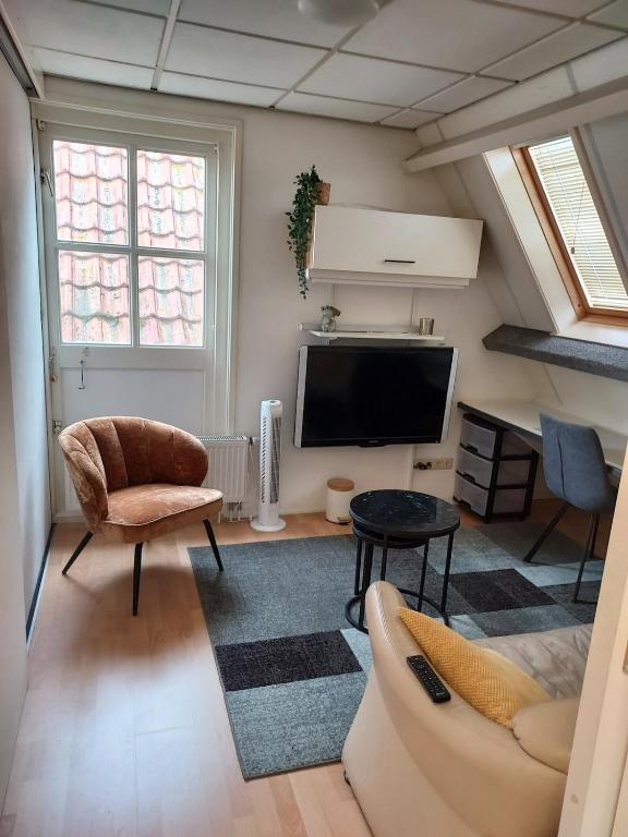 Dorpspleintje, Exmorra