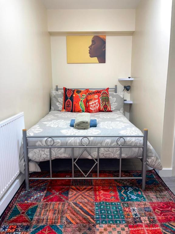 Penn Gardens Standard Studio - 4, Friern Barnet