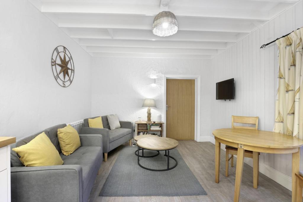 Puffling Perch - North East Escapes, Seahouses