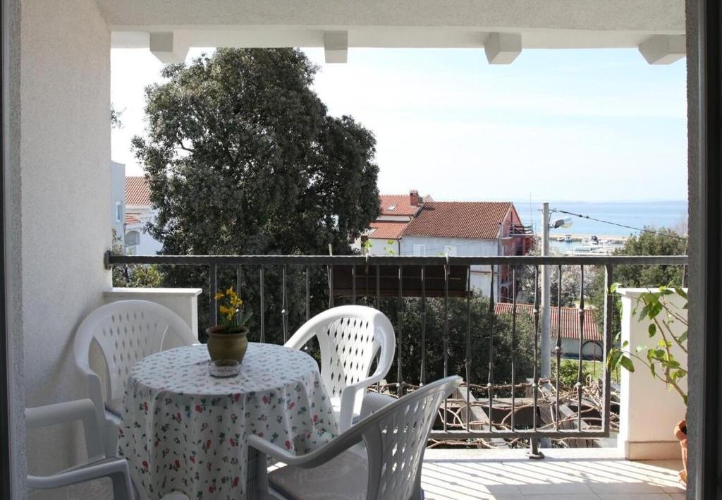 Apartments Mari, Petrcane