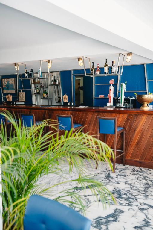Marina Club Lagos Resort — Restaurant & bars in Lagos, Faro