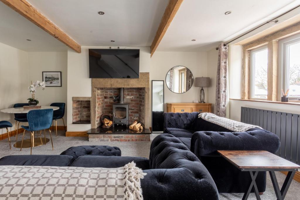 The little cottage, Queensbury