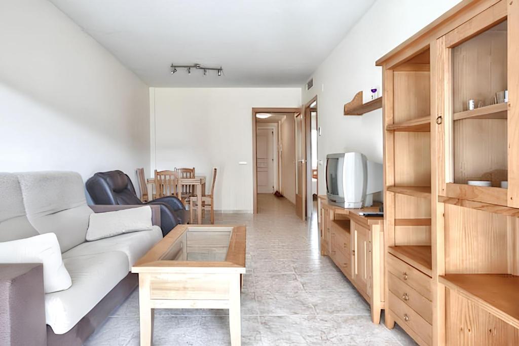 Comfortable apartment in Platja de la Pineda 70 m² with pool, La Pineda