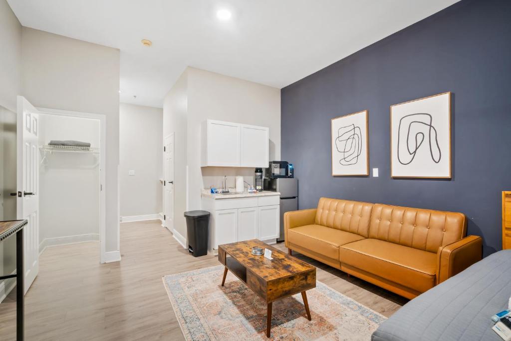 Tranquil 1 BR Studio in Grand Bay - Oak & Fountain, Grand Bay