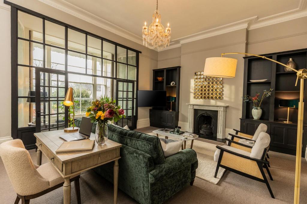 Malvern - By Luxury Apartments, Cheltenham