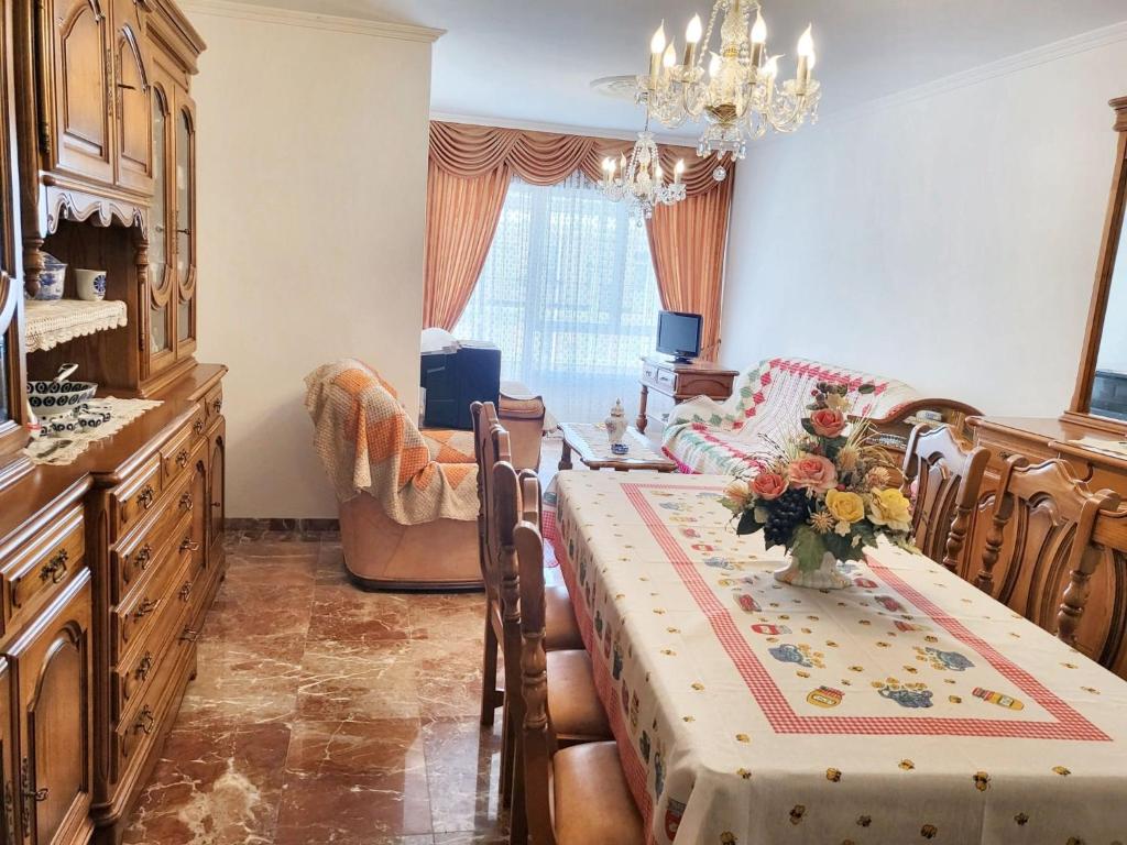 Comfortable apartment in Vivero with balcony, Vivero